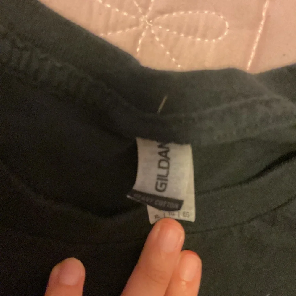 Black Tree Hill 23 Graphic T-Shirt - Picture 5 of 5